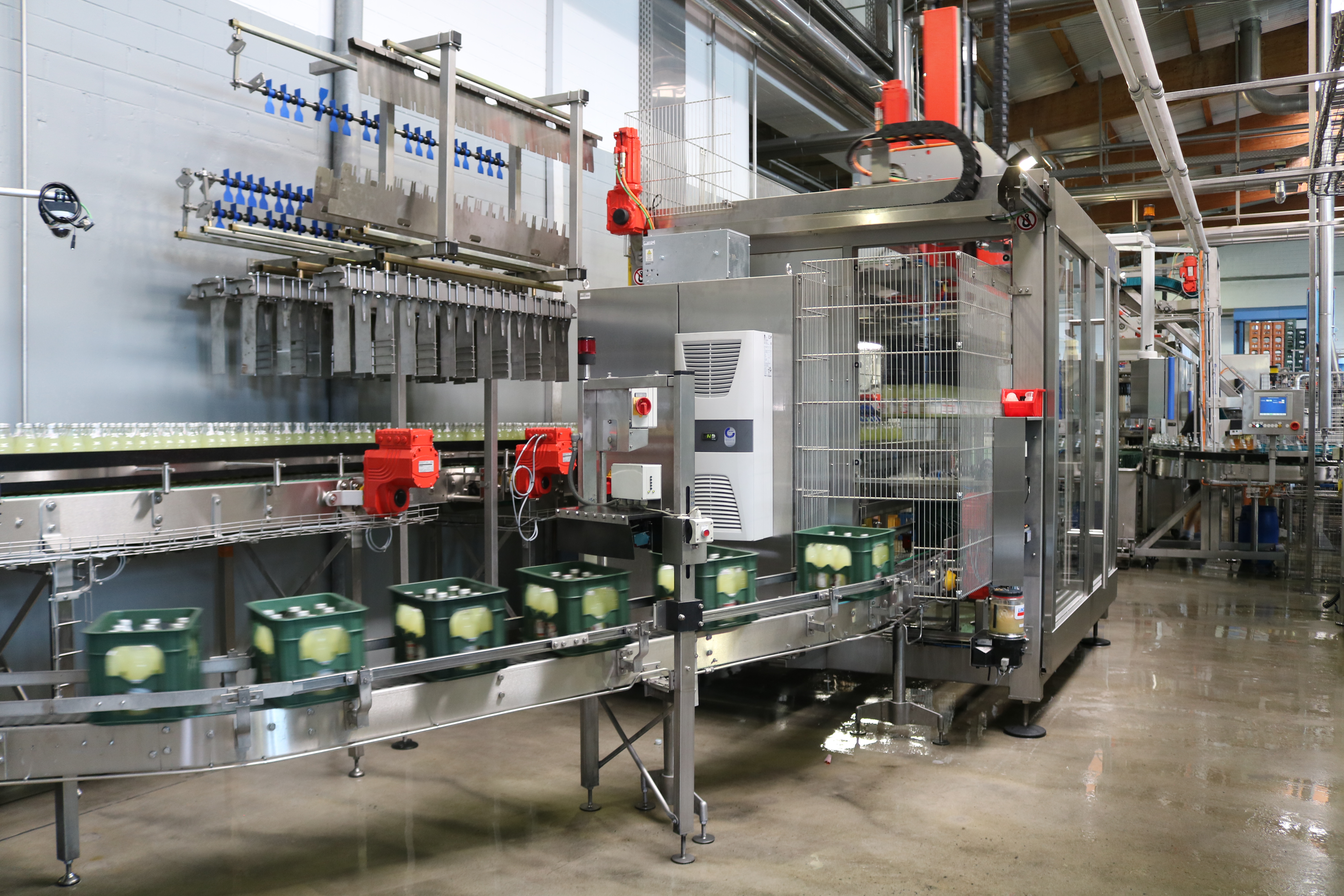 Auslauf Kastentransport am Einpacker mit Wechselmagazin 